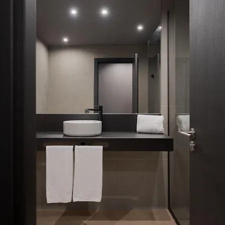 Hotel Livvo La Escarlata 4*