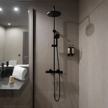 Livvo La Escarlata Hotel