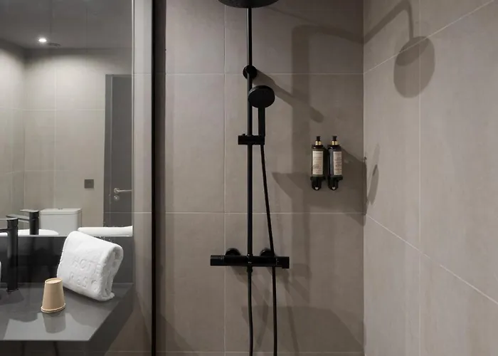 Livvo La Escarlata 酒店