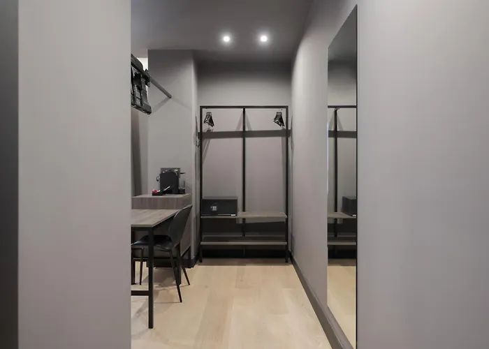 Livvo La Escarlata 酒店 4*